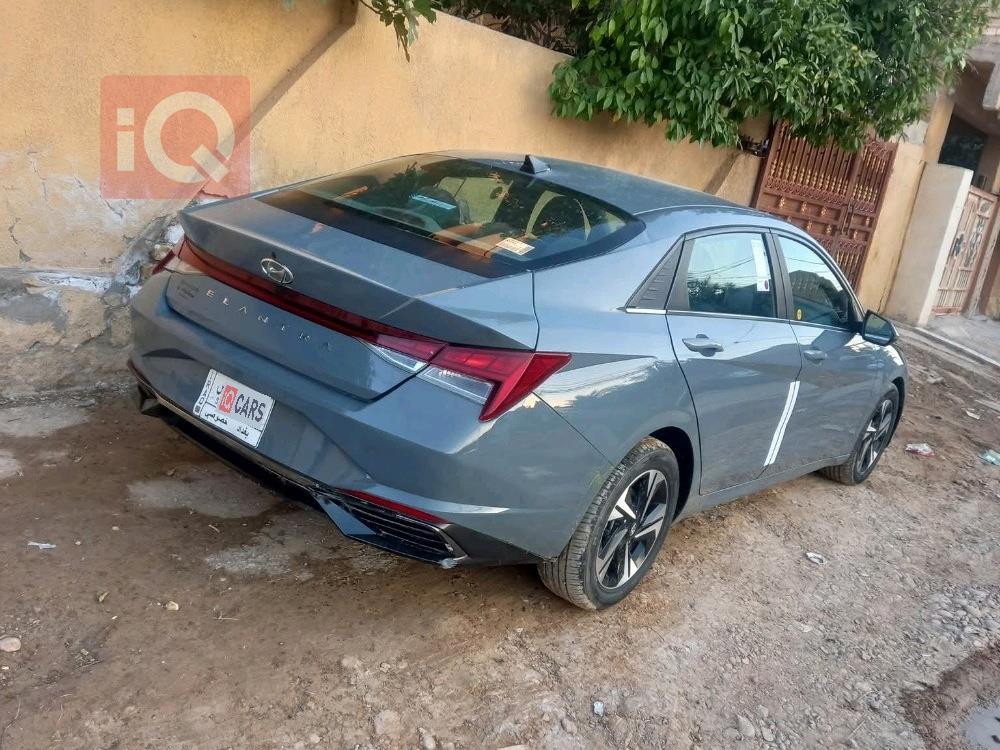 هیۆندای ئەلەنترا